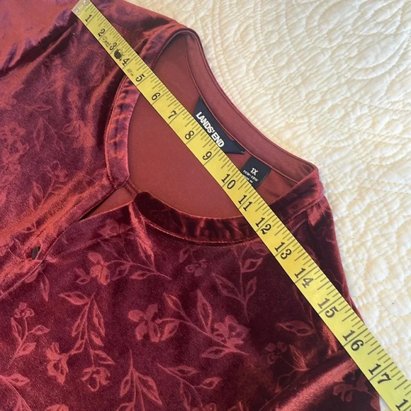 Velvety Top Women's 1X Flowy Long Button Front  Floral Tunic Wine Red Floral - Picture 8 of 17